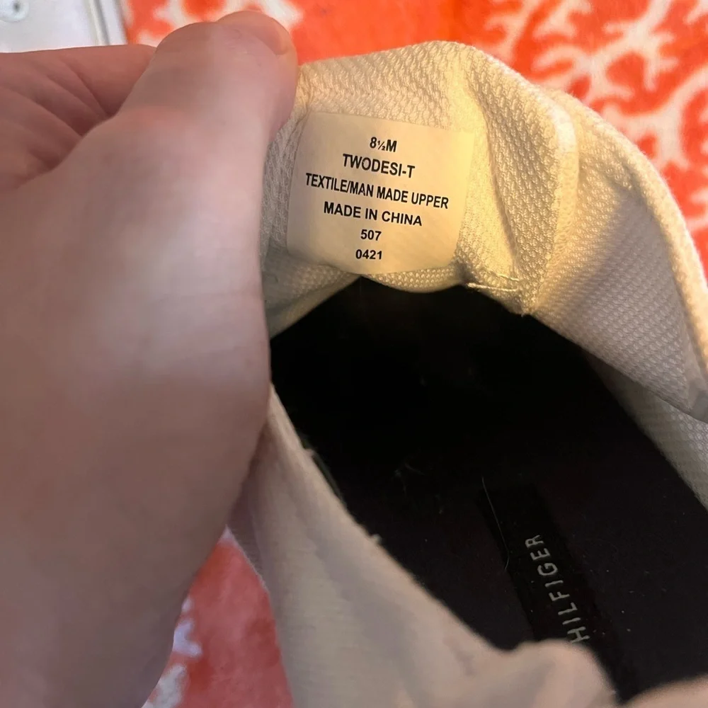 Tommy Hilfiger Women's Cream Lace-Up Sneakers - Picture 5 of 5